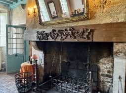 Demeure de Village de Caractère avec accès direct à la Rivière