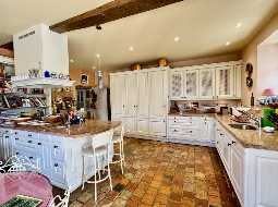 Demeure de Village de Caractère avec accès direct à la Rivière