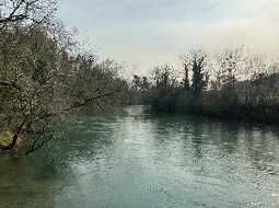 Demeure de Village de Caractère avec accès direct à la Rivière