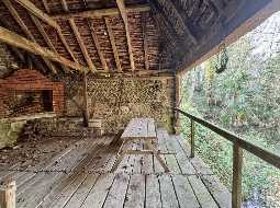 Demeure de Village de Caractère avec accès direct à la Rivière