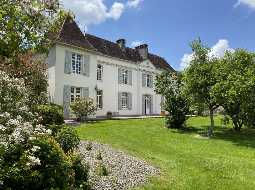 An Elegant & Quintessentially French Château with 7.78 hectares 