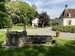 Elégant château, typiquement français, avec 7,78 hectares