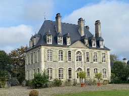 An Imposing 18C Chateau with Elegant Period Features, 1.3 HA, Re-roofed 2021!