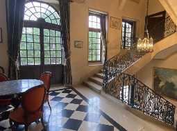 Majestueux Château du XVIIIème avec d'élégants éléments d'époque, 1,3 HA, Toiture refaite en 2021 !