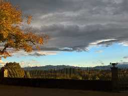 Magnifique Demeure de Campagne sur ses 8 hectares avec spectaculaire vue sur les Pyrénées