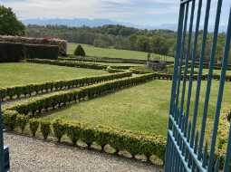 A Splendid Country Residence in Dominant Position with Mountain Views and 8ha of grounds