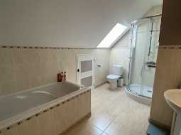 Bearnaise Hilltop Property in an Acre of Private Gardens with Swimming Pool and Mountain Views