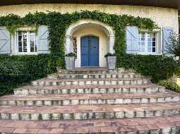 A Beautiful Contemporary Property with Charming Flowery Gardens in Heart of a Lovely Landaise Town
