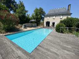 An Enchanting Former Bergerie In Secluded Tranquility With Outstanding Views