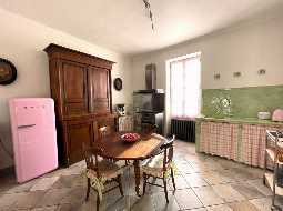 Beautiful Maison de Maitre in the heart of a welcoming traditional town 