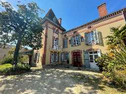 Graceful Belle Epoque Property, packed with period features. Gîte, Mosaic Pool + Jacuzzi