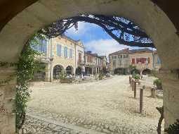 Magnifique Hôtel Particulier de 14eme au cœur d'une des plus belles bastides Landaise 