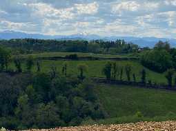 Beautiful renovated Bearnaise Farmhouse with Exceptional Views of the Pyrenees Mountains