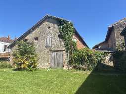 Pretty Maison Bourgoise with Walled Garden and Carriage House