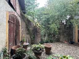 Pretty Maison Bourgoise with Walled Garden and Carriage House