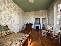 Pretty Maison Bourgoise with Walled Garden and Carriage House