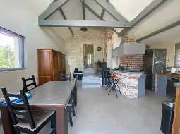 Delightful Turn Key Property, Heart of Saint Sever, Generous Gardens, Just 1hr to Ocean
