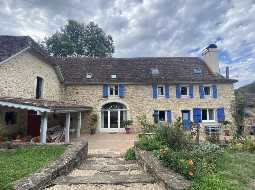 Situation Bucolique Pour Ce Magnifique Ensemble Ferme Béarnais