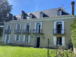 A Substantial Country Residence with a Commanding Hilltop Position, Pyrenean Views & 9.4HA 
