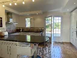 Splendid Bearnaise Villa with Panoramic Views of the Pyrenees Mountains
