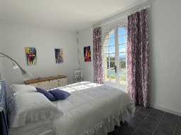 Splendid Bearnaise Villa with Panoramic Views of the Pyrenees Mountains
