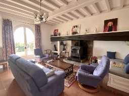 Splendid Bearnaise Villa with Panoramic Views of the Pyrenees Mountains