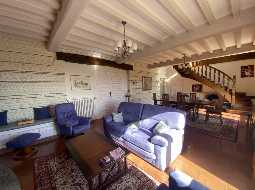 Splendid Bearnaise Villa with Panoramic Views of the Pyrenees Mountains