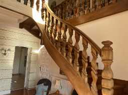 Splendid Bearnaise Villa with Panoramic Views of the Pyrenees Mountains