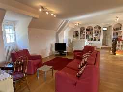 Splendid Bearnaise Villa with Panoramic Views of the Pyrenees Mountains