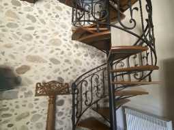 Beautiful Chateau with Independent Guest House and Mountain Views 