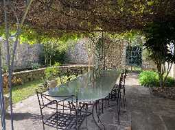 Beautiful Chateau with Independent Guest House and Mountain Views 