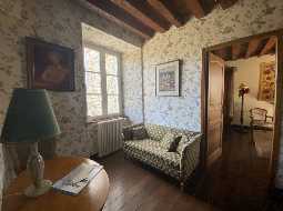 Beautiful Chateau with Independent Guest House and Mountain Views 