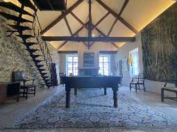 Beautiful Chateau with Independent Guest House and Mountain Views 