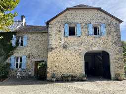 Beautiful Chateau with Independent Guest House and Mountain Views 