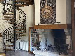 Beautiful Chateau with Independent Guest House and Mountain Views 