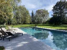 Beautiful Chateau with Independent Guest House and Mountain Views 