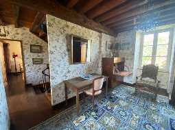 Beautiful Chateau with Independent Guest House and Mountain Views 