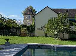 Beautiful Chateau with Independent Guest House and Mountain Views 