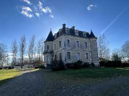 Elégant Château sur 2.2HA au cœur de Saint Sever