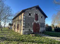 Elégant Château sur 2.2HA au cœur de Saint Sever