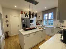 Superb Architect Designed Property with Stunning Views of the Mountains