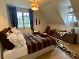 Superb Architect Designed Property with Stunning Views of the Mountains