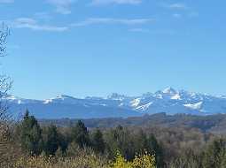 Family Home with Pyrenean Mountain Views; Pau; Jurancon Wine Region; Close to local Amenities