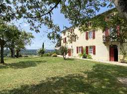 Sublime Maison de Maître Avec Piscine et Vue Dégagée