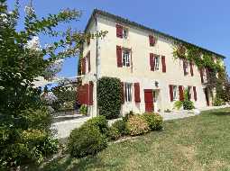 Sublime Maison de Maître Avec Piscine et Vue Dégagée