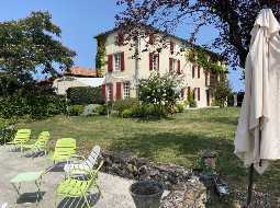 Immaculately Presented Maison de Maitre in heart of Chalosse, with Breathtaking Views