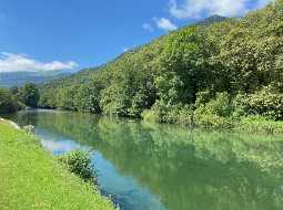 Belle Demeure de l'Epoque Empire au Coeur de la Vallée avec Superbes Vues des Montagnes