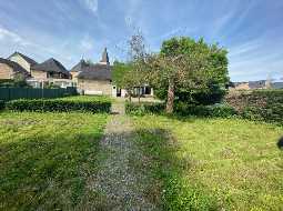 Jolie Maison du Village en Pierre, avec Jardin et Grange Attenante à 30 minutes de Pau