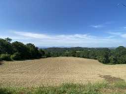 Magnifique Ensemble Béarnais Avec Vue Époustouflante Depuis Ses 3.2 Hectares