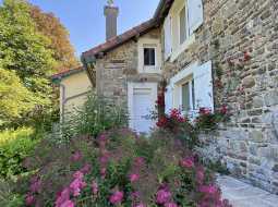 Magnificent 18C Ensemble Bearnaise With Pool, Terrasse And Majestic Mountain Views In 3.2 Hectares